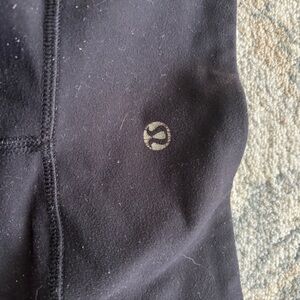 Very used lululemon size 6 legging